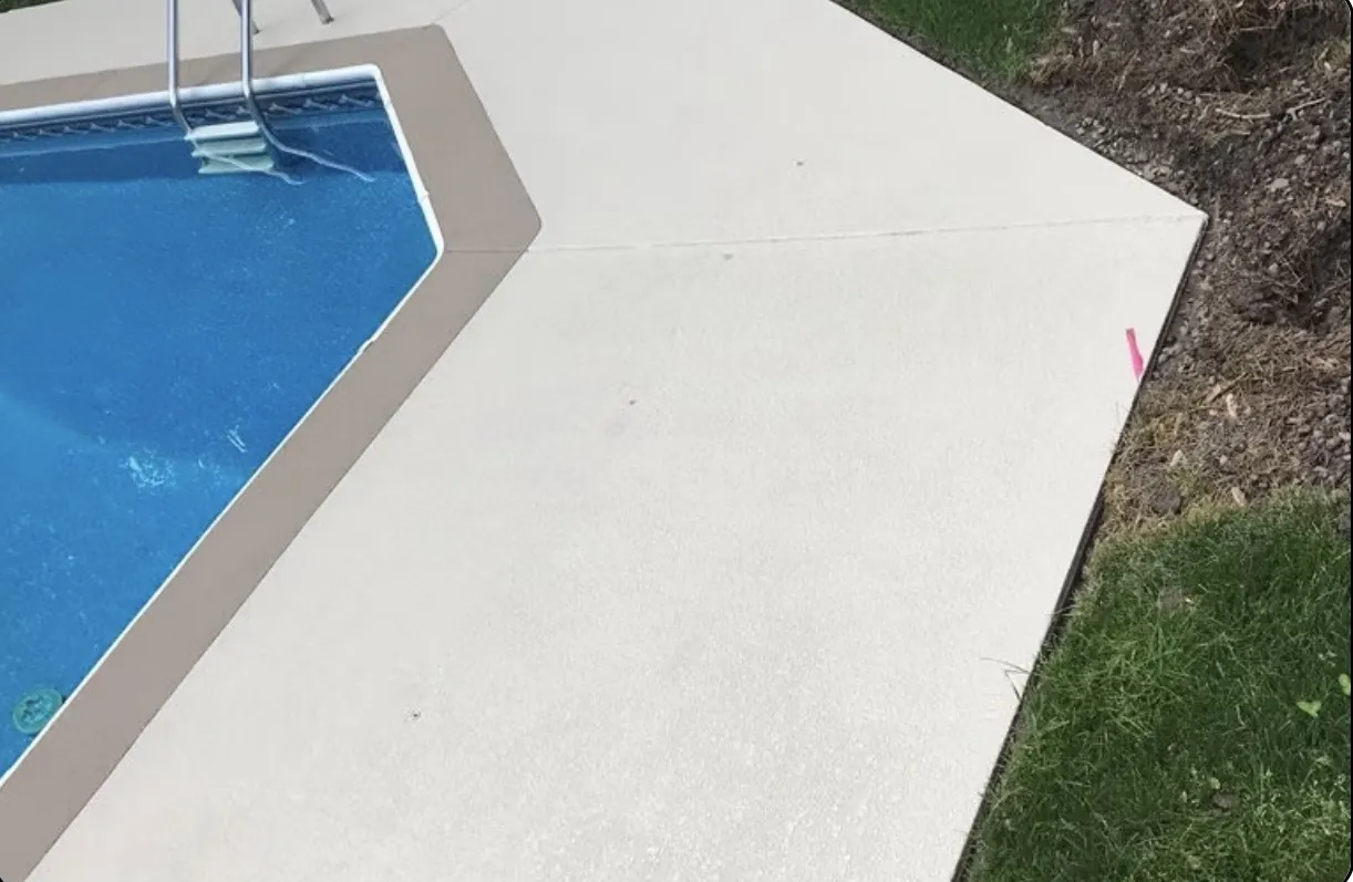 Textured pool-deck coating